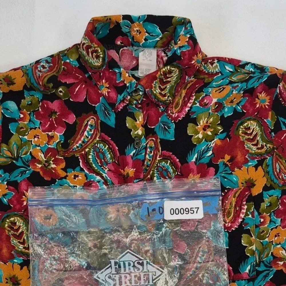 Vintage floral paisley